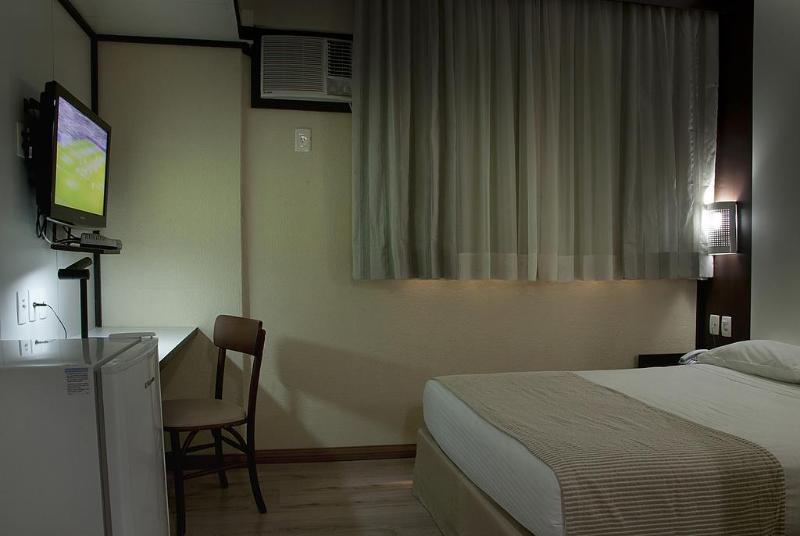 Master Express Moinhos De Vento Hotel Porto Alegre Ngoại thất bức ảnh